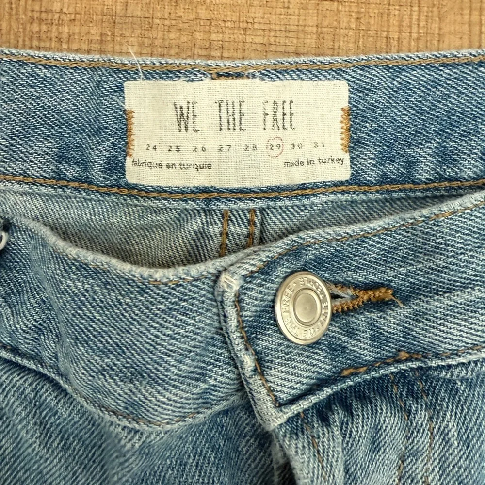 Distressed we the free Blue Jeans - Picture 2 of 3